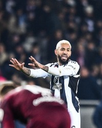 开云棋牌-记者：道格拉斯-路易斯即将从尤文加盟森林，转会费2500万镑