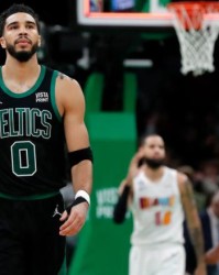 云棋牌游戏-【现场】绿军连胜被热火终结 输球释出危险信号