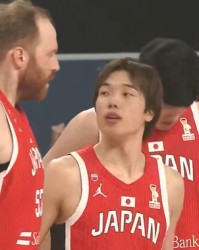 遭2连败！中国男篮vs中国台北还未开打，1个喜讯传来，日本送助攻