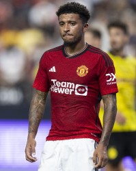 拜仁内部对桑乔租借存疑，杰克逊仍是潜在引援目标