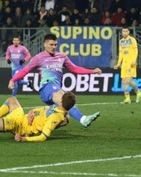 开云官网-【复盘】超级吉鲁+高效约维奇，米兰爱进球也爱刺激！