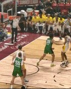 开云棋牌-三分15中0！布朗尼再遭狂嘲：要是小崔有他的时间？