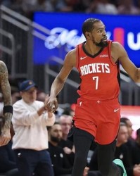 开云官网-杜兰特29分天神下凡！火箭3人20+轻松“屠龙” 饼王撑起休城内线|凯文·杜兰特|猛龙|申京|三分球|阿尔佩伦-申京_新浪体育_新浪新闻