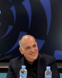 开云官网-西甲多支球队公开抵制巴萨与比利亚雷亚尔海外联赛计划